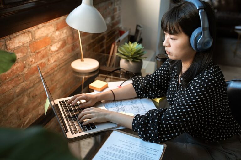 Essential Tools for Running a Modern Online Business