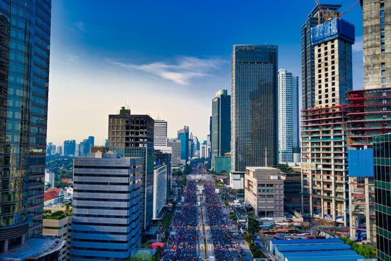 How to Start a Business with Limited Capital in 2025
