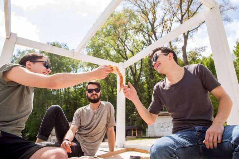 Unconventional Yet Worthwhile Team-Building Retreats Unconventional Yet Worthwhile Team-Building Retreats
